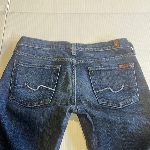 7FAM Classic Blue Denim straifht leg Jeans w multiple pockets and zipper front - Picture 7 of 11